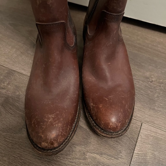 Frye Dark Brown Distressed Leather Boots NWT - Picture 4 of 5